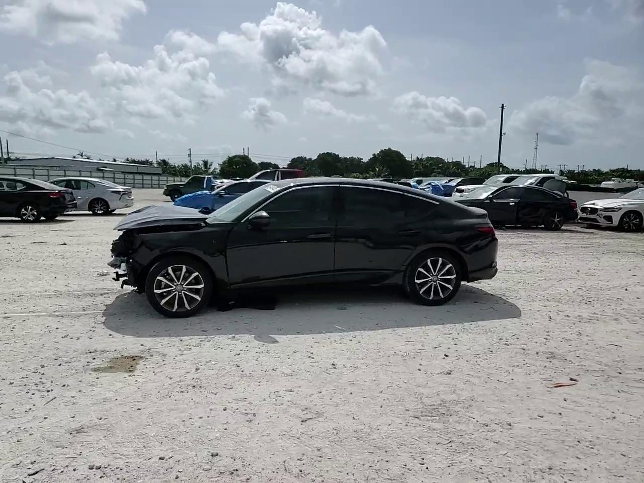 Фото: 19UDE4H28SA008653