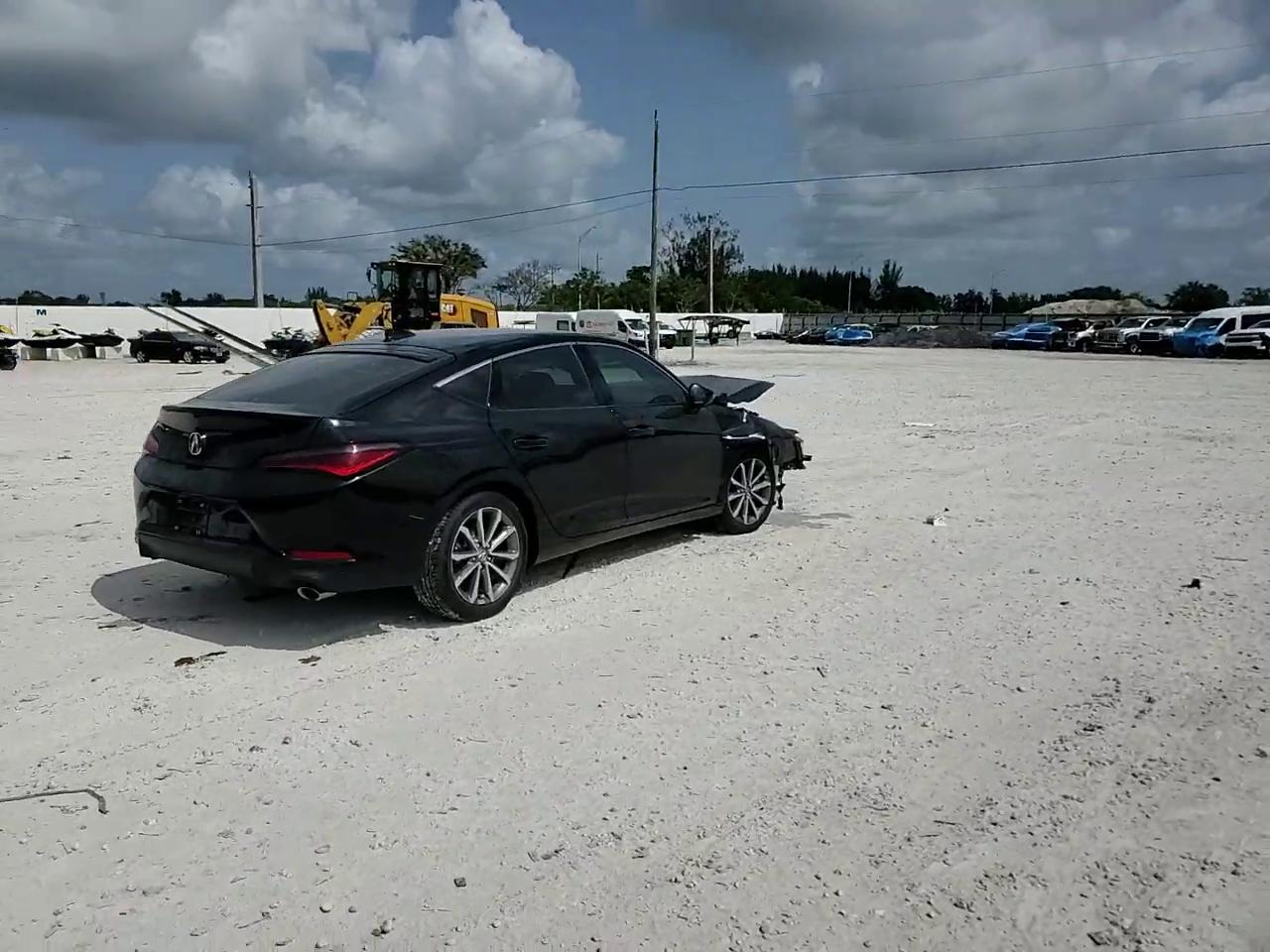 Фото: 19UDE4H28SA008653