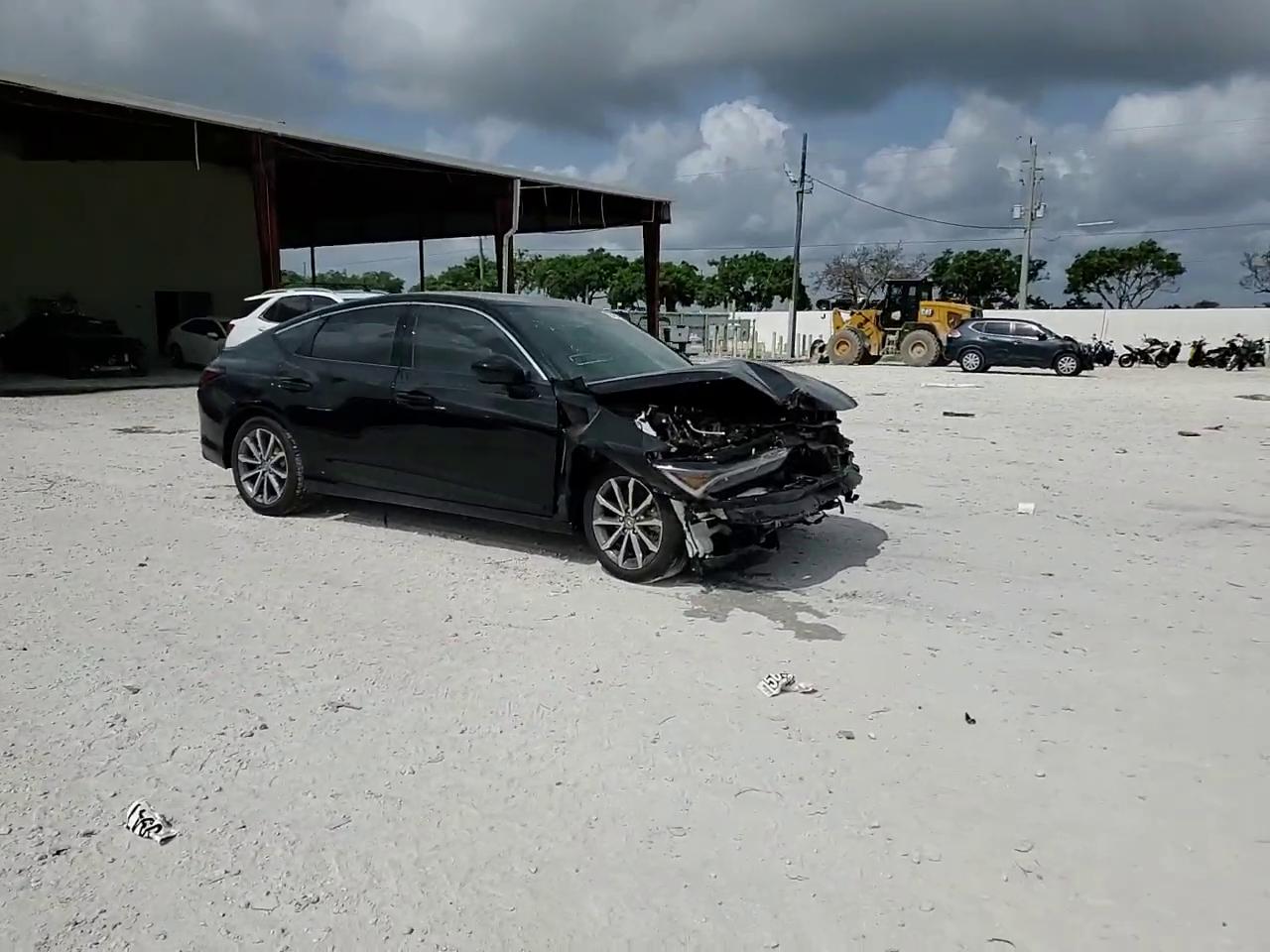 Фото: 19UDE4H28SA008653