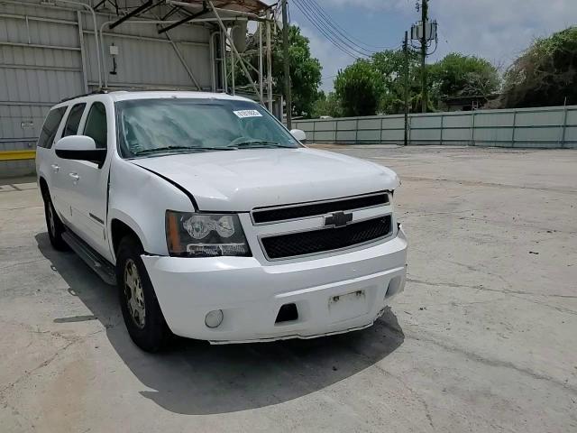2013 Chevrolet Suburban C1500 Lt VIN: 1GNSCJE01DR102690 Lot: 61018625