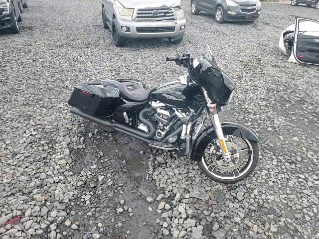 2017 Harley-Davidson Flhxs Street Glide Special VIN: 1HD1KRC18HB684978 Lot: 61822125