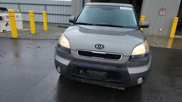 2010 Kia Soul + VIN: KNDJT2A29A7178800 Lot: 59719695