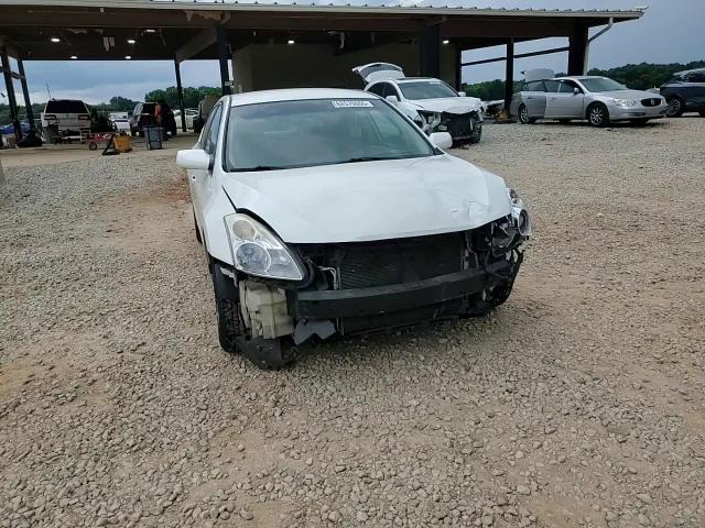 2011 Nissan Altima Base VIN: 1N4AL2AP1BC180602 Lot: 62570655