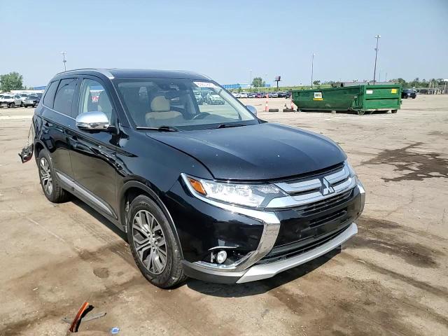 2017 Mitsubishi Outlander Se VIN: JA4AZ3A38HZ017229 Lot: 60657865