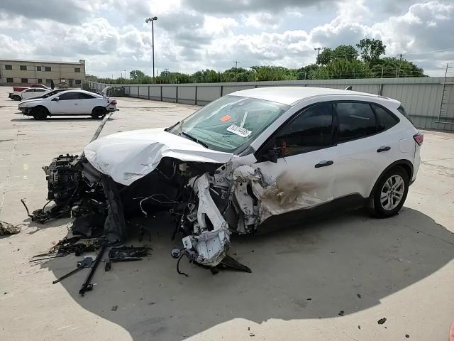2022 Ford Escape S VIN: 1FMCU0F6XNUA90203 Lot: 62014485