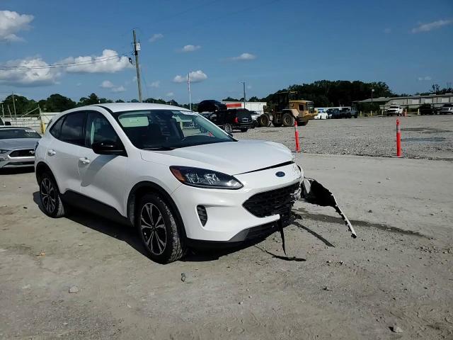 2021 Ford Escape Se VIN: 1FMCU0BZ3MUB04862 Lot: 61945425