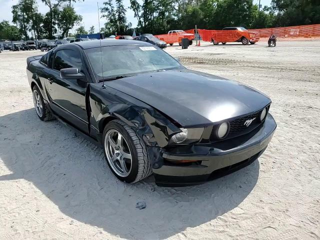 2005 Ford Mustang VIN: 1ZVFT80N055111232 Lot: 62728805