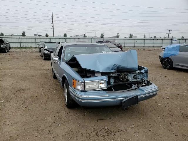 1993 Lincoln Town Car Executive VIN: 1LNLM81W7PY703315 Lot: 60986195