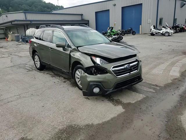 2018 Subaru Outback 2.5I Premium VIN: 4S4BSAFC2J3250085 Lot: 62555105