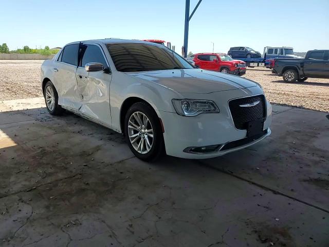 2015 Chrysler 300C VIN: 2C3CCAEGXFH853305 Lot: 61848575