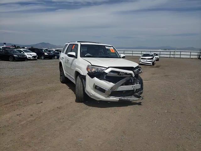 JTEBU5JR9K5660143 2019 Toyota 4Runner Sr5