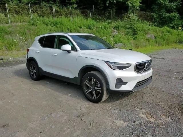 YV4L12UK0R2238897 2024 Volvo Xc40 Core