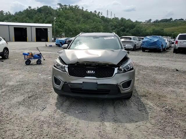 2016 Kia Sorento - Image 11