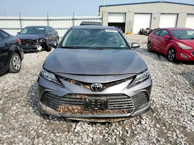 2022 Toyota Camry Le VIN: 4T1R11AK3NU705641 Lot: 63699214