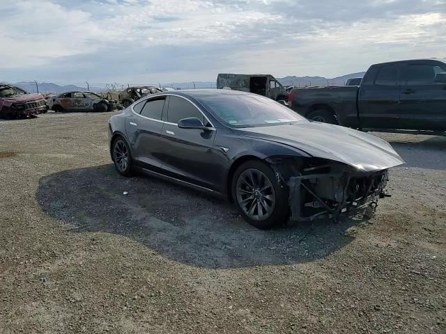 2018 Tesla Model S VIN: 5YJSA1E27JF240011 Lot: 62922164