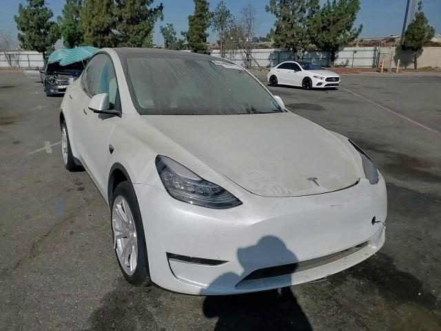 7SAYGDEE3NF496661 2022 Tesla Model Y