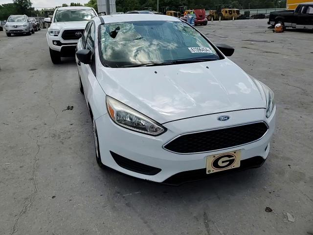 2016 Ford Focus S VIN: 1FADP3E25GL266248 Lot: 61396454