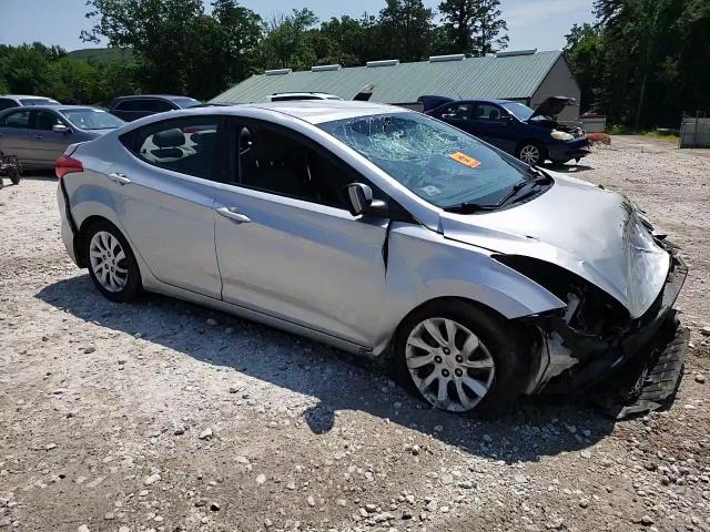 2012 Hyundai Elantra - Image 10