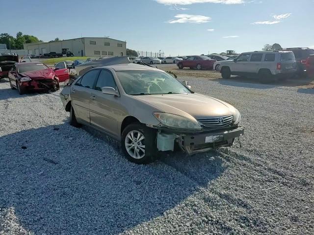 2005 Toyota Camry Le VIN: 4T1BF32K25U608881 Lot: 63408944