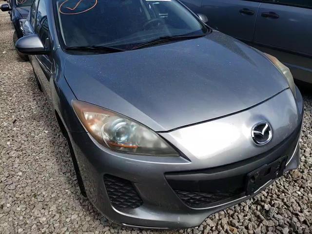 2013 Mazda 3 - Image 11