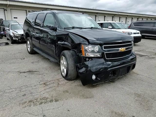 2014 Chevrolet Suburban K1500 Lt VIN: 1GNSKJE72ER149065 Lot: 61887944