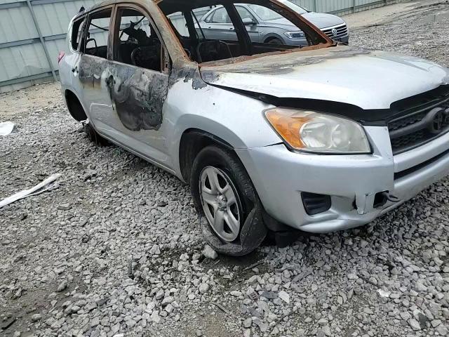 2T3ZF4DV8BW081735 2011 Toyota Rav4