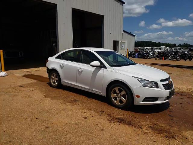 2011 Chevrolet Cruze - Image 11