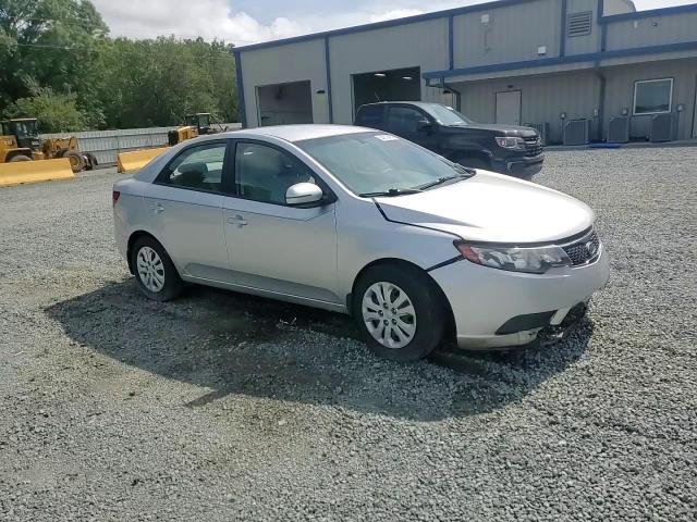 2012 Kia Forte - Image 11