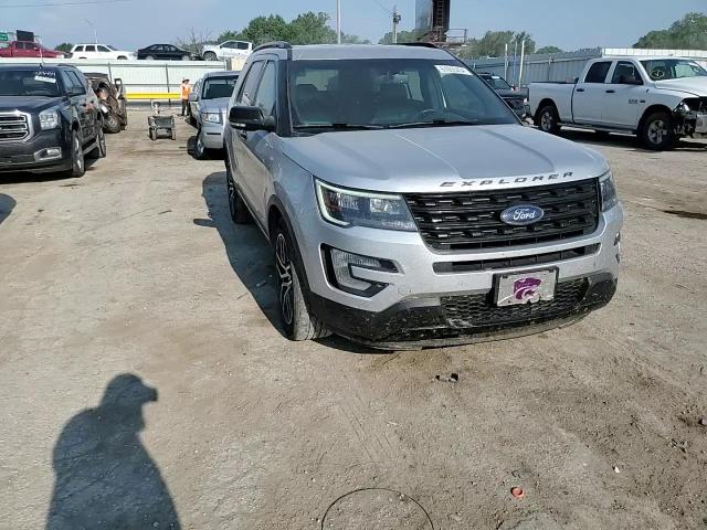 2017 Ford Explorer Sport VIN: 1FM5K8GT9HGB23275 Lot: 61935454