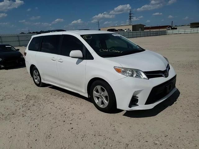 2018 Toyota Sienna Le VIN: 5TDKZ3DC3JS943048 Lot: 62746584