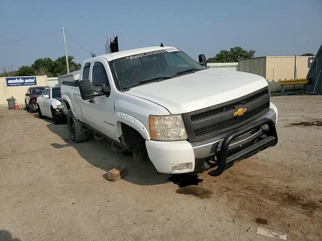 1GCRKSE31BZ218902 2011 Chevrolet Silverado K1500 Lt