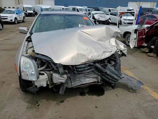 2009 Ford Fusion - Image 11