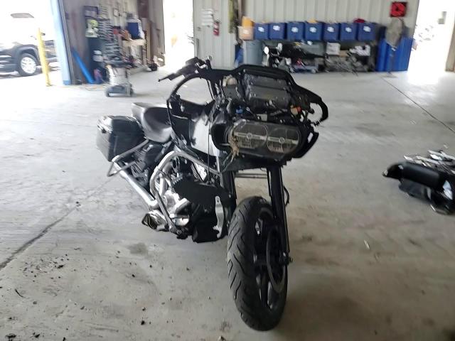 2016 Harley-Davidson Fltrxs Road Glide Special VIN: 1HD1KTM13GB620082 Lot: 62867864