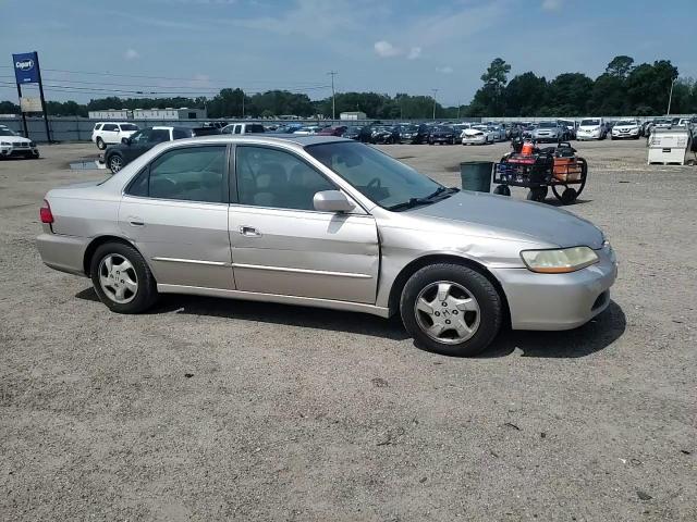 1HGCG6675WA260317 1998 Honda Accord Ex