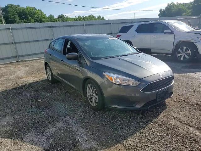 2018 Ford Focus Se VIN: 1FADP3K21JL295337 Lot: 62184244