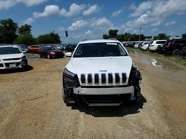 2018 Jeep Cherokee Latitude VIN: 1C4PJMCB0JD523349 Lot: 64059124