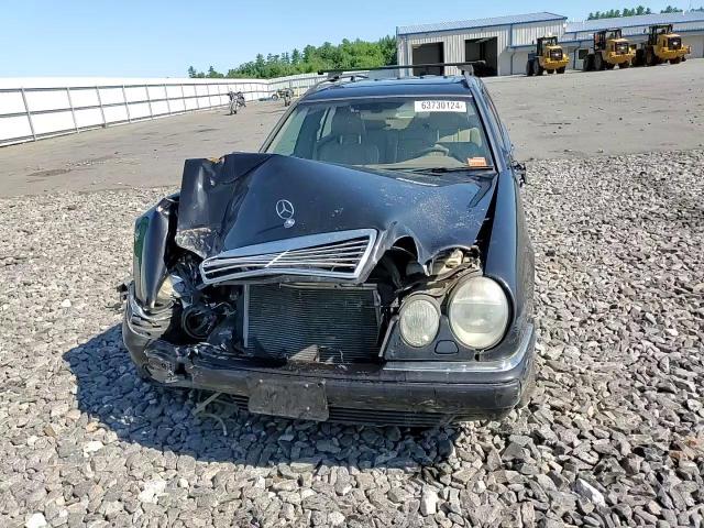 WDBJH82F8XX020574 1999 Mercedes-Benz E 320 4Matic