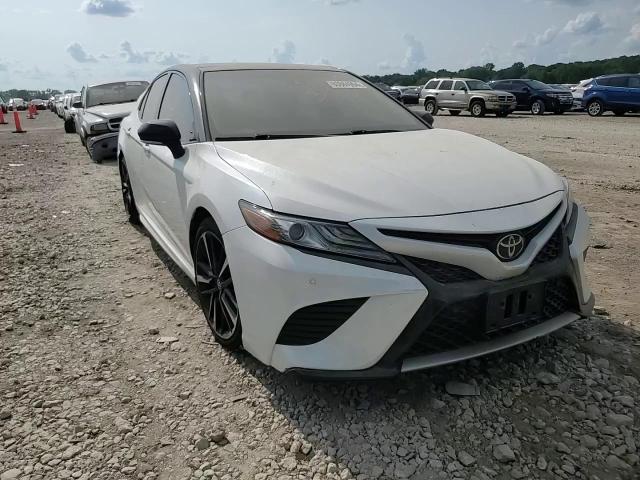 4T1B61HK1JU014076 2018 Toyota Camry Xse