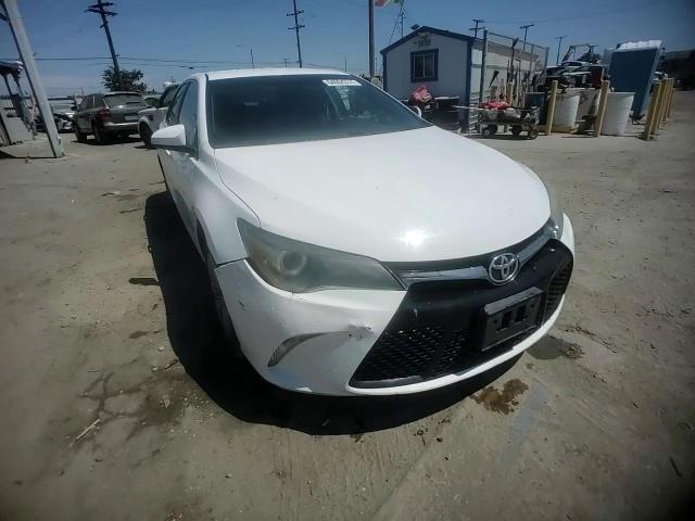 2016 Toyota Camry Le VIN: 4T1BF1FK9GU218040 Lot: 64604374