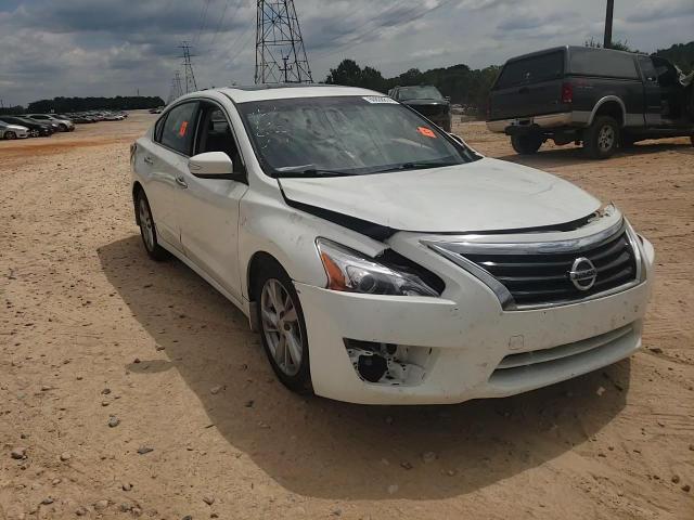 2015 Nissan Altima - Image 11