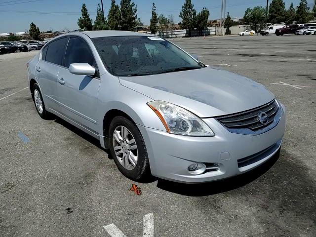 2012 Nissan Altima - Image 11