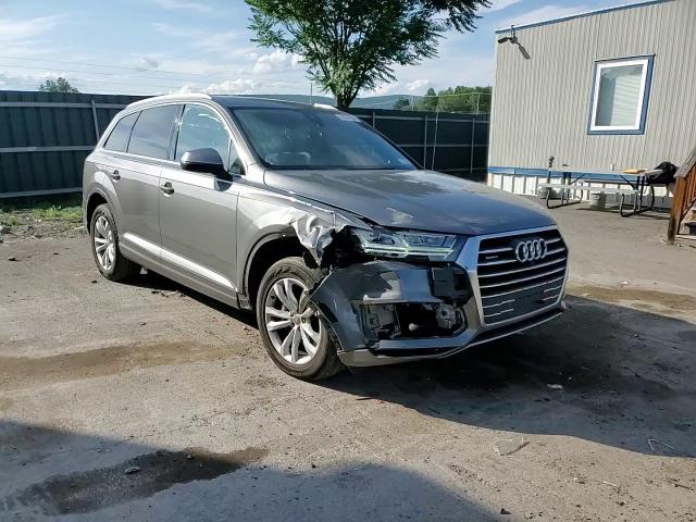 WA1LHAF72JD023977 2018 Audi Q7 Premium Plus