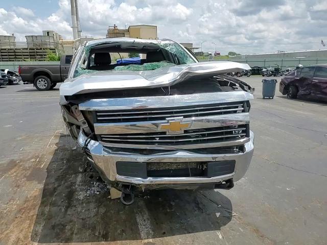 2015 Chevrolet Silverado - Image 11
