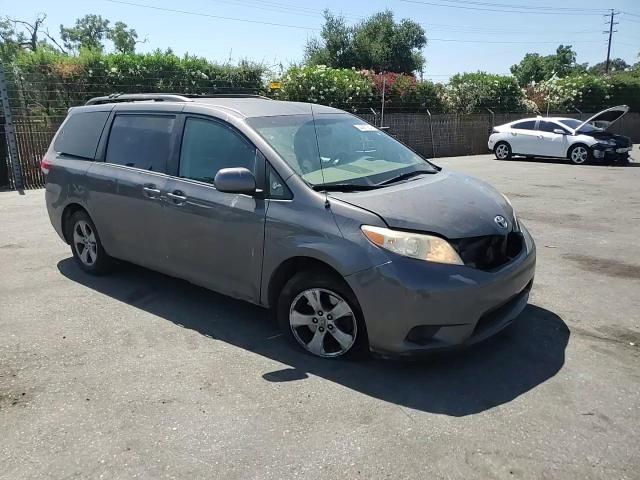 2012 Toyota Sienna Le VIN: 5TDKK3DC8CS179110 Lot: 64887254