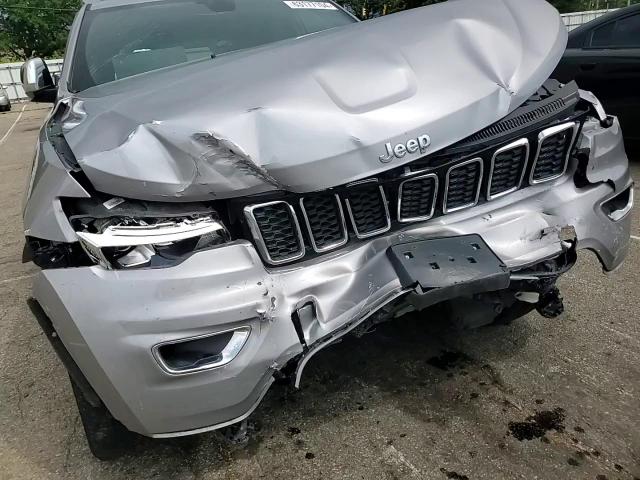 2019 Jeep Grand Cherokee - Image 12