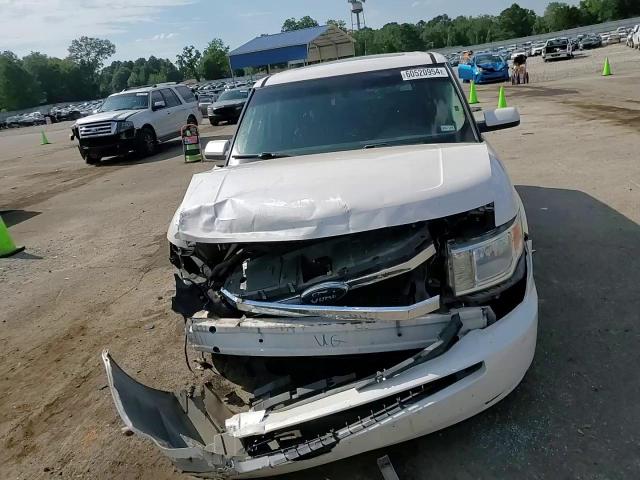 2009 Ford Flex - Image 11