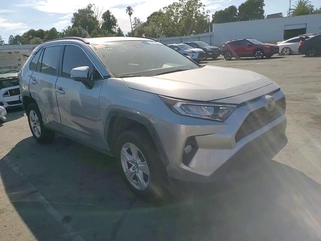 2019 Toyota Rav4 Xle VIN: 2T3W1RFV1KC013631 Lot: 65676024