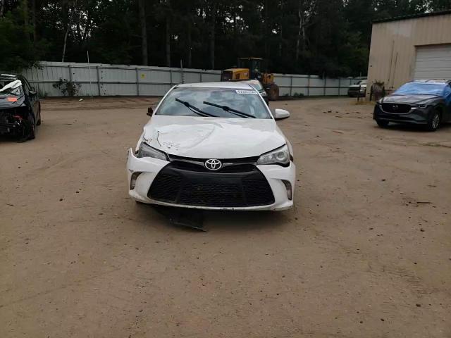 2016 Toyota Camry - Image 11