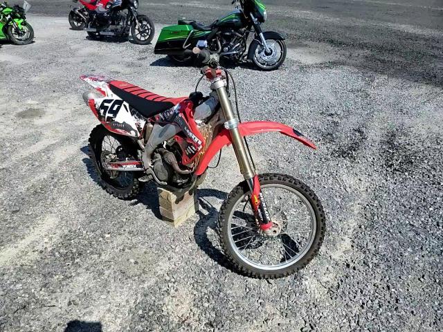 2004 Honda Crf450 R VIN: JH2PE05374M209115 Lot: 61821934