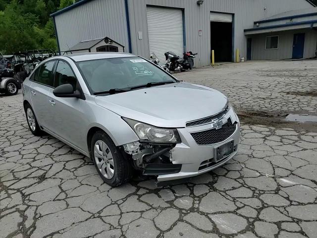 2014 Chevrolet Cruze - Image 10